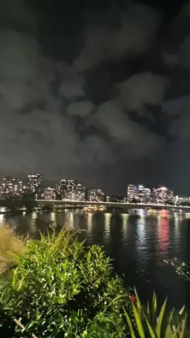 #brisbane #brisbanecity #night #nightlight #vibe #nightlife #brissy #views #view 