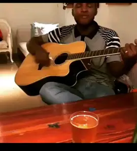 canta muito.