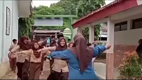 bakal kangen banget sama ibu 🤍🤍@novabonita10 