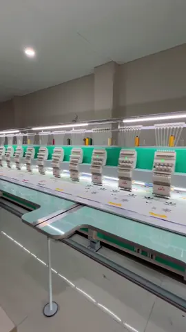 lembut bangettt mesin bordir 12 kepalanya 😍 #jualmesin #jualmesinbordirkomputer #mesinbordirkomputer #machindojaya #xiongdi #embrioderymachine #fyp #foryoupage #barangbaru #mesinbordirkomputerbaru 