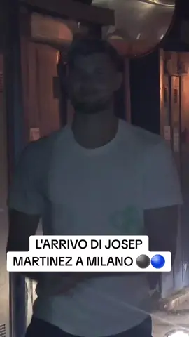 L'arrivo di #JosepMartinez a #Milano, il portiere spagnolo è pronto per effettuare le visite mediche e poi la firma del contratto con l'#Inter ✍🏻⚫🔵