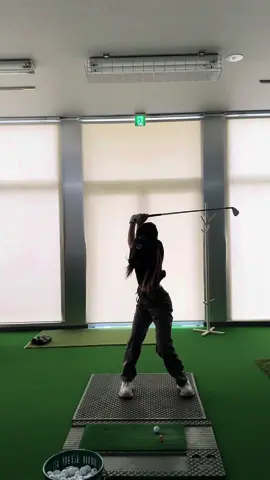 8i💨#ゴルフ #ゴルフ女子 #golf #ゴルフスイング #おすすめ #スポーツ #ゴルフ動画 #ゴルフ好きと繋がりたい #ゴルフ男子 #ゴルフ好き #ゴルフレッスン #ゴルフ初心者 #室内練習場 