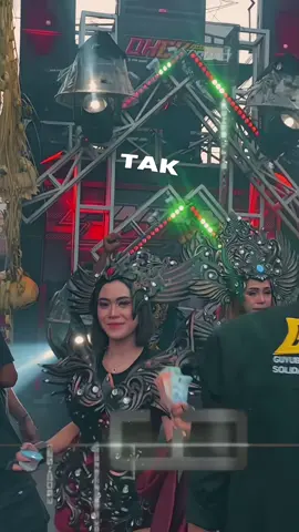 #CapCut Looske pakdhe mpun ditahan tahan,kumise smean lo bergoyang goyang 🥸😅 #malang #checksound #soundsystem #soundsystemmalang #bangsay #pulipulchannel #fyp #dj #nyeksobatin 