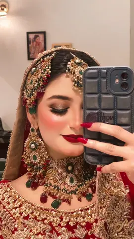 FORYOU ❤️🌎 @SanaSarah’s @🦋🇦 🇸 🇭 🇴 🇴🦋  #foryou #mylove #agartummiljao #mirror #expression #shoot #barat #explore #redlips #trending #fyp #rabia 