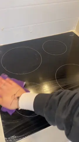 Vous aussi !! 🤭🤭 #pourtoi #cleaning #CleanTok #menage #nettoyage #viral #cleanwithme #plaquedecuisson #fyp #viraltiktok #viraltiktok #cleanwithnjo #maison #trend #fyppp #menage #nettoieavecmoi #homeorganization 