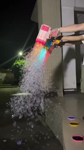 #bubblegun #toddlermomsoftiktok #momsoftiktokclub #tiktokshopfinds #rocketbubblegun #toysforkids #bubblemachine