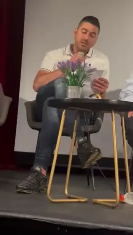 ״אני כל יום עובר ארבע מיטות בין דין, מה יהיה איתי, מה יהיה עם העסק שהקמתי, מה יהיה עם 20 משפחות שמתפרנסות מהעבק שהקמתי בעשר אצבעות, מה יפסוק השופט?״  מה עובר על בעל עסק שלוטף תביעה יצוגית ב - 2.5 מיליון שקל ומשלם רק לעורכי דין 150,000 שקלים לייצוג? סיוט!  #איגודלשכותהמסחר #עורכידין #תביעותיצוגיות #פרוטקשן #בכלי #כלכלה #כלכלה #בעליעסקים #שולמנים 