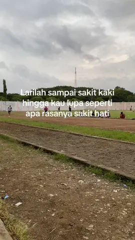 #pelarikontenbinsik🏃‍♂️ #pelarikonten #pelarikeong🐌 #bisnikbareng #Running #salamjantungcopot🔥 #running 