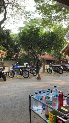 Bakul e ya pingin ngonten lah woo 🤣 #gl100 #cb #mojokerto #rolaksongo #fyp #foryou 