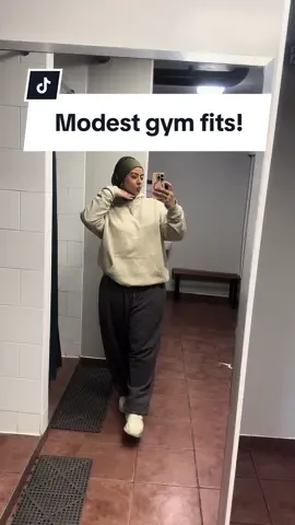 Same mirror, different day typa thaaaang 🤳🏽 My main go to clothes are baggy hoodies and baggy joggers ngl, they are the best for working out without having to worry about being immodest.  I also wear cycling shorts underneath to avoid chafing! Best life hack ever 🥺 #modestgymwear #modesty #youlookgood #modestfashion #gymoutfit #gymoutfitinspo #modestfitinspo #hijabi #hijab #hijabigym #gymgirls #trending #fashion #