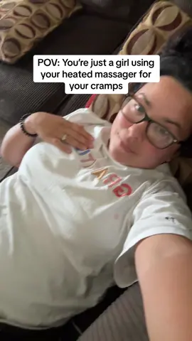 This is a life saver right now😮‍💨 #periodcramps#cramps #crampsreliever #heatedmassager 
