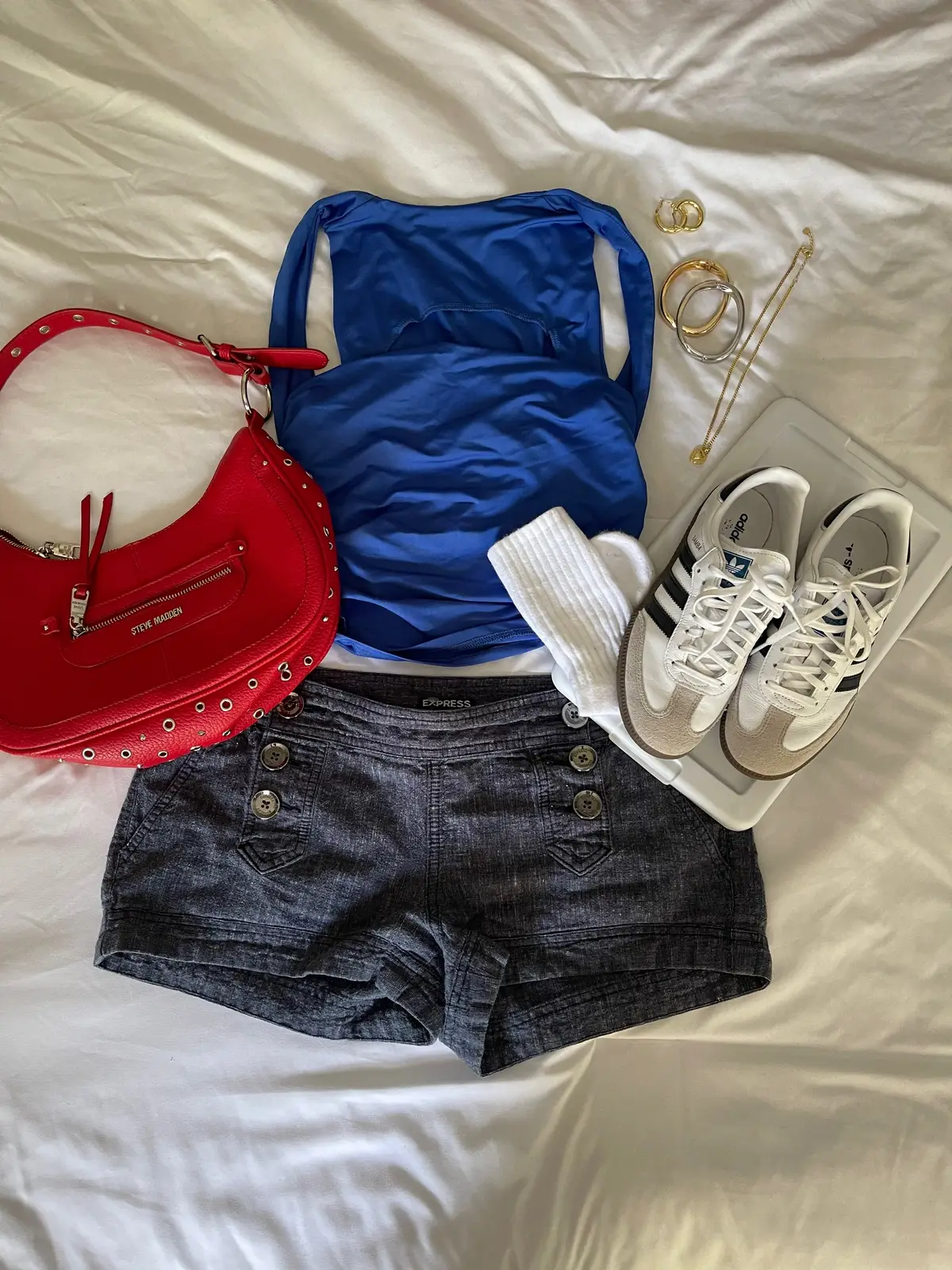 Oufits to wear while watching the fireworks 🇺🇸🍓✨ #4thofjulyfashion #4thofjulyoutfit #summerfashioninspo #SummerFashion #nationalanthemlanadelrey 