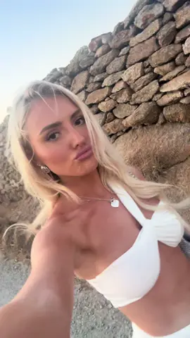 Fyi dont bother doing your hair in mykonos 