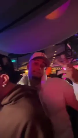 Veigh quebrando ao som de wesley gonzaga na festa do Coringa🥶 @Victor Augusto  @Cortes LOUD Coringa  @LOUD CLIPS  @Veigh  @WesleyGonzaga  #veigh #loudcoringa #coringa #veighbaby #wesleygonzaga #fy #foryou #festadocoringa #loud 