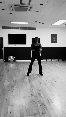 𝐿𝒪𝒪𝒮𝐸𝒩 𝒰𝒫 𝑀𝒴 𝐵𝒰𝒯𝒯𝒪𝒩𝒮….❤️‍🔥🖤  Absolutely loved teaching this tonight!  Dancer - Keavy  #adultdanceclass #heelsdanceclass #pussycatdolls #buttons #loosenupmybottons #dancing #dancer #danceclass #adultdancing #gateshead #northeast #newcastle 