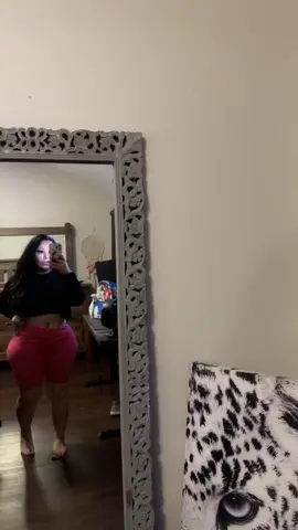 To think 4 beautiful babies came from this amazing body. Im not perfect by any means, but Im so blessed to be chosen for this journey❤️ #mommy #mexicana 