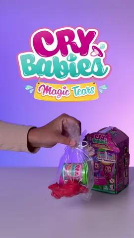 Explore a magia da surpresa com o lançamento da Cotiplás: Brinquedo Display Cry Babies Massinha Surpresa! 🎁✨ Este emocionante display é uma verdadeira caixa de tesouros para os pequenos exploradores curiosos. Cada caixa guarda uma surpresa única, contendo uma adorável figura de Cry Babies e uma massinha especial. Combinando a diversão da brincadeira com a emoção da descoberta, os pequenos podem desvendar qual personagem está dentro e mergulhar em uma experiência sensorial incrível ao moldar e criar com a massinha. Com uma variedade de personagens encantadores para colecionar e explorar, cada caixa é uma jornada emocionante e cheia de surpresas. Deixe a imaginação fluir e prepare-se para momentos de diversão e encanto com o Brinquedo Display Cry Babies Massinha Surpresa! 😉Comente abaixo qual personagem você adoraria encontrar! #CryBabiesSurpresa #Cotiplás #LançamentoCotiplás #MagiaEDescoberta #DiversãoCriativa #SurpresaEncantadora