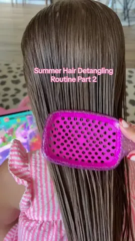 if you find yourself with a sandy beach monster who has a sensitive scalp… spray spray spray that detangler! and get to work. the @Unbrush is the only brush that gets the job done quickly & without tears 🩷 part one:  @lindsey ✨🪩 z  #unbrush #unbrushreview #detangle #detanglehair #kidshair #finehair #hairtipsforgirls #longhairproblems #girlmom #girlmomlife #girlmomsoftiktok #tiktokshopfinds 