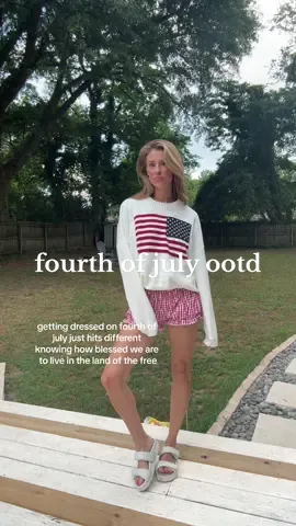 Hope you all have had the best fourth of july!!!🇺🇸❤️🫶🏻 #fourthofjuly #fourthofjulyoutfits #flagsweater #summeroutfit #4thofjulyoutfit 