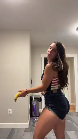 Me if im ever on stage with sexy red … i just feel like were bestfriends already @Sexyy Red 