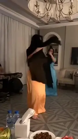 رقص بيت💃💃 #💃الخجولة💃 #الكويت #رقص_ایرانی #ksa #رقص_شرقي_الخجولة #aw❤️ash #dance #هزززززز_القاع_هززز💃 