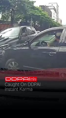 🫢Whoops! Watch as this driver's road rage turns into instant karma, all captured by a DDPAI Mini Dashcam. Drive safely and let DDPAI handle these hilarious moments!📸🚘 #CaughtOnDDPAI #DDPAIMini #roadrage 