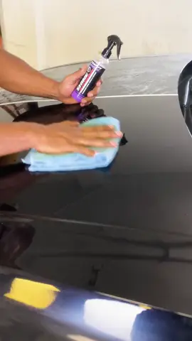 ¡Deshazte del lavado en el auto y mejora tu auto para que luzca reluciente y dure! 💦✨ El Fortify Quick Coat de Shine Armor está aquí para hacer que el mantenimiento del auto sea muy fácil. ✅ Aprovecha el 50% de descuento y el envío gratis en Lima. Envíos por Shalom a todo el Perú
