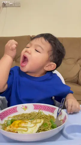 Mukbang mie dulu sama Abe 🥳