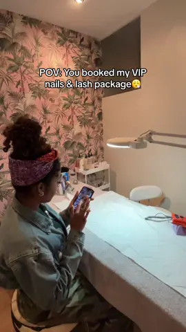 Insta @mai_nailed_it 🥰 VIP nails and lashes for £80 Fulham, London📍 #viral 