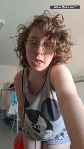 let's hope this counts #TSTheErasTouronTiktok #theythem #nonbinary #lesbian #gay #trans #enby #queer #lgbt #sapphic #foryou #fyp #swiftie #taylorswift #evermore #taylorsversion #willow #theerastour #trending #trend #evermorebead #orb 