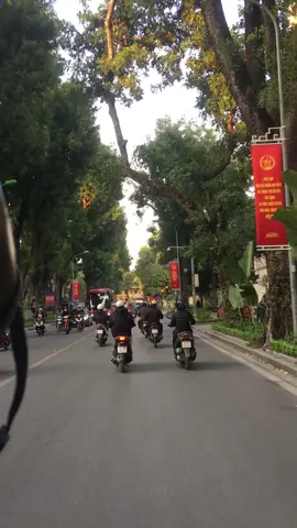 Hà nội mùa nào cũng yêu