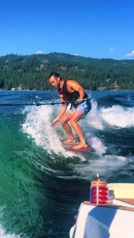Happy 5th  @Shaunwhite @Chace Crawford 🏄🏄