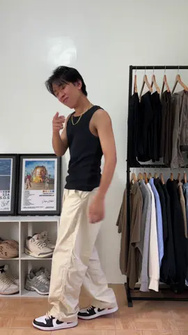 If you're a skinny struggling to put together a good outfit, let's fix that Follow for more fashion tips and content Save this if you're a skinny guy! #mensfashion #fashiontips #outfitinspiration #mensstyle #mensstyleguide #baggypants #fyp #fypシ゚viral #foryou 