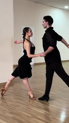 I am in love with my new training look! The hair bow makes it perfect. 🖤 #latinamericandancing #dancesport #ballroomdance 