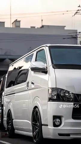 #toyota hiace auto matik
