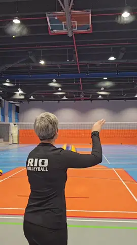 Perfecting your overhand serve starts with the toss! It's the most crucial element - get it right, and everything else falls into place. A consistent, well-placed toss sets you up for success, allowing you to generate power and accuracy with every serve. Remember, practice makes perfect!🏐✨️ #volleyballtips #servelikeapro #volleyballserve #floatserve #howtoservevolleyball #volleyballindubai #dubaivolleyball #dubaikids #dubaiclasses 