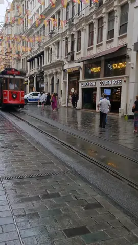 #nostalji #tramvay #taksim #istiklalcaddesi #istanbul #taksimmeydan 