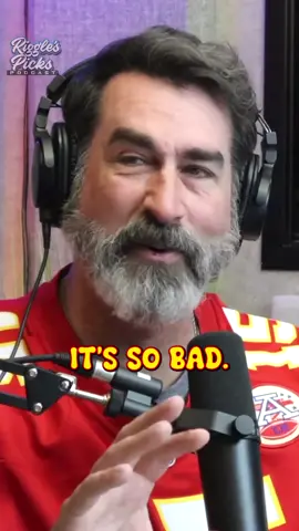 80s movie trailers are hilarious. Which others should we check out? #rigglespicks #80smovies #1980s #movies #movietrailer #trailer #roadhouse @Riggle’s Picks podcast #patrickswayze 