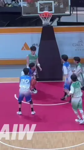 ตัวเต็งบาสสีเขียวน้องรักพี่เหวินค้าบ #ZHANGJUNHAO 