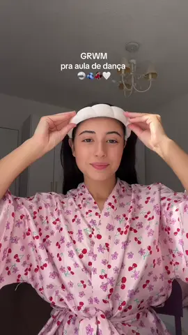 Let’s dannnnceee 💃🏻🤍 #grwm #dance #dancer #fyp #grwmroutine #foryou 