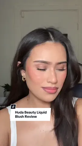 This is the prettiest peachiest shade for the summer 😍😍!!! I can’t get over her and they are so easy to work with @Huda Beauty #peachblush #hudabeautyshop #hudabeautyblush #liquidblush #liquidblushreview #pigmented #blendable #peach #glowy #summerblush #summermakeup @hudabeautyshop @Huda 
