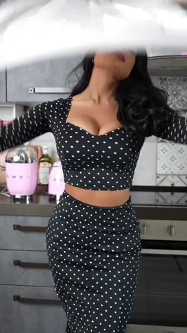 DELICIOUS OCTOPUS IN RICH RED TOMATO SAUCE🐙🐙🐙🐙 . . .  . . . / #Foodie #SeafoodLovers #DeliciousEats #GourmetFood #FoodPorn #ChefLife #TastyRecipes #InstaFood #Yummy #FoodieGram #SeafoodRecipe #CookWithMe #FoodLover #FlavorfulFood #GourmetEats