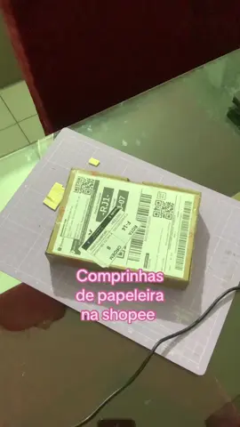 Comprei esse gabarito para facilitar a encadernação na shopee, quem quiser eu mando o link 😊 #shopee #artesanato #encadernação 