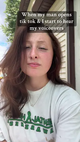 By why is it so embarrassing😅🤣 #MomsofTikTok #xyzba #embarrassingmoments #kardashians #momtok #voiceovers 