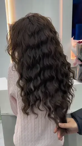 Xoăn hippie các nàng tóc mỏng thử đi ạ🥰 #uontocdep #xoănhippie #trakybinhtan 