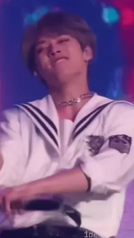 พี่ลีพริ้ววขนาดนี้จะต้านความฮอตได้ยังไงไหว❤️‍🔥🫦❤️‍🔥 #leeknow #straykids #스트레이키즈 #skz #stay #fyp #fypシ #foryou #foryoupage #kpop #kpopfyp 
