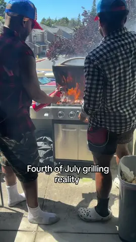 Stay safe yall, theres idiots out here grilling #grill #grilling #fourthofjuly #july4th #july4thvibes #july4thweekend #fourthofjulyparty #fourthofjulyweekend #fourthofjulyfood #grillfire #grilllife #grilled #grillmaster #grillingseason 