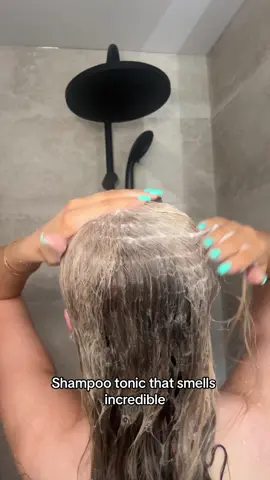 The ultimate getting un-ready routine for silky shiney hair and glowing moisturised skin 💅🏼 using natural ingredients these products help to achieve healthy and happy hair and skin 🌿 #skincareroutine #bestskincare #naturalingredients #napiers #rosemaryoil #gingeroil #hairgrowth #healthyhairtips 