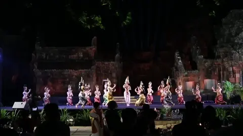 #apsara #ខ្មែរស្រលាញ់ខ្មែរ🇰🇭🇰🇭 #catsoftiktok #korean #cambodia #tpyシ #tpyシ #for #foryourpage #របាំខ្មែរ #អប្សរា #វប្បធម៌ខ្មែរ🇰🇭🇰🇭 #catsoftiktok #everyone #koreandrama 