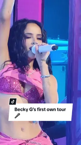 In my opinion, this is one of the best concert tours. It's worth noting that this was @Becky G's first own tour.  #micasatucasatour #singer #latina #artist #foryou #musician #mexicana #trending #performance #fyp #viral #popular #dance #music #beckyg #beasters #iambeckyg #musica #live #envivo #style #choreo #vibe #concert 
